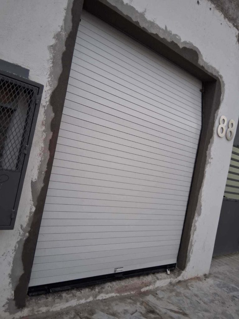 Servicios instalación de cortinas de acero en Ciudad Guzmán